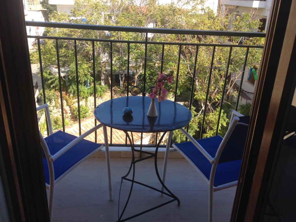 Mantraki Hotel Apartments photo