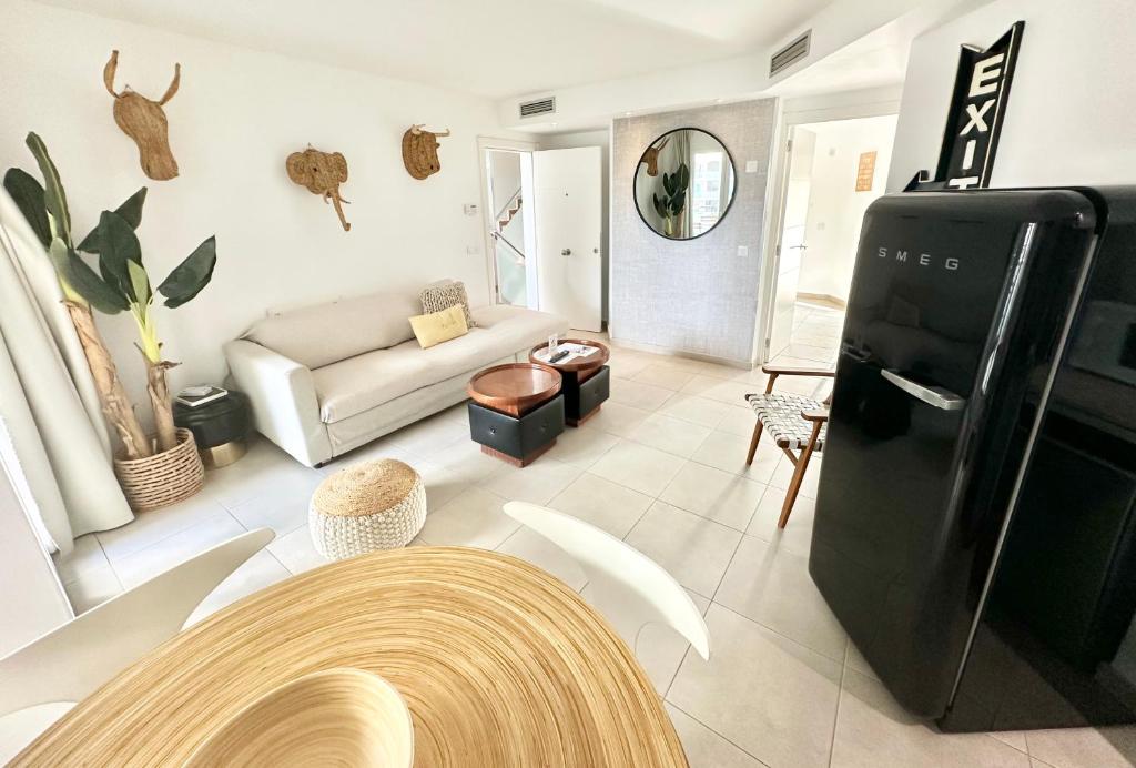 Caramel Cookie - AC, Desk with natural light, 2 balconies, WIFI and pool, Corralejo