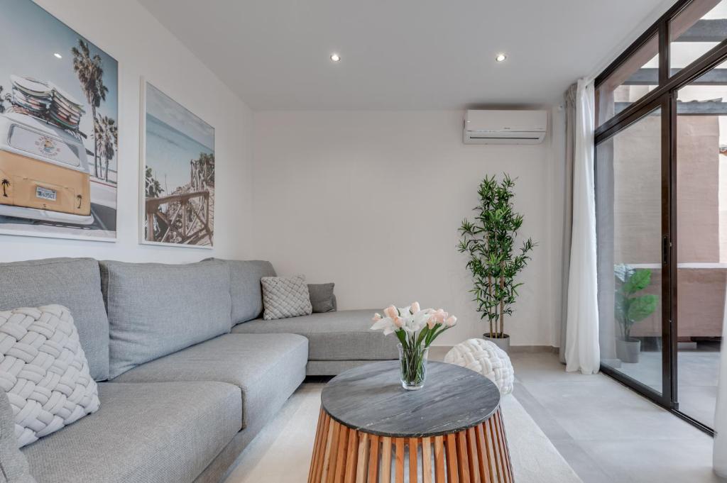 Charming Apartment Paraiso Beach - 1