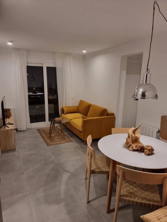 Apartamento NINES moderno y céntrico, en zona tranquila cerca de la playa - 1