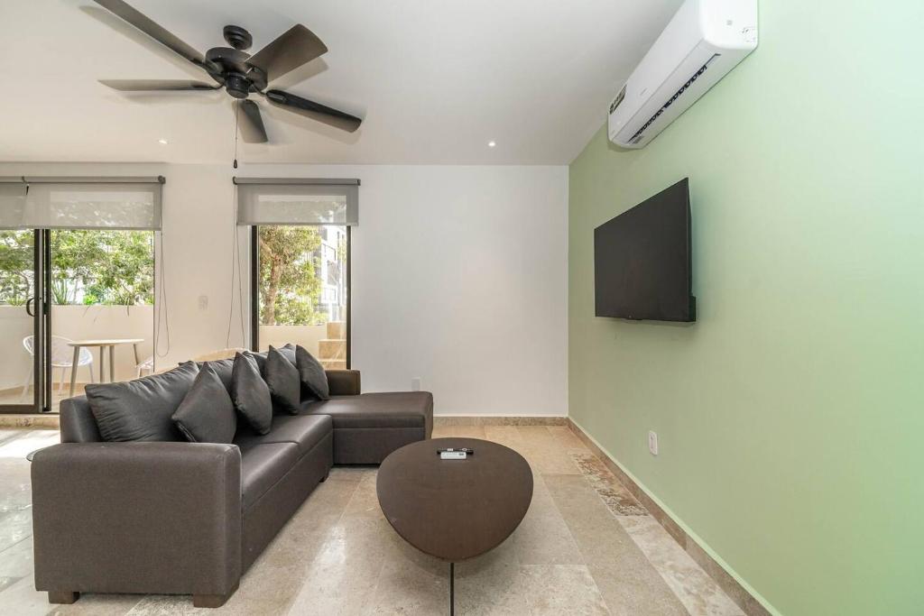 Lux Suite with Private Plunge Pool and Gym - 4