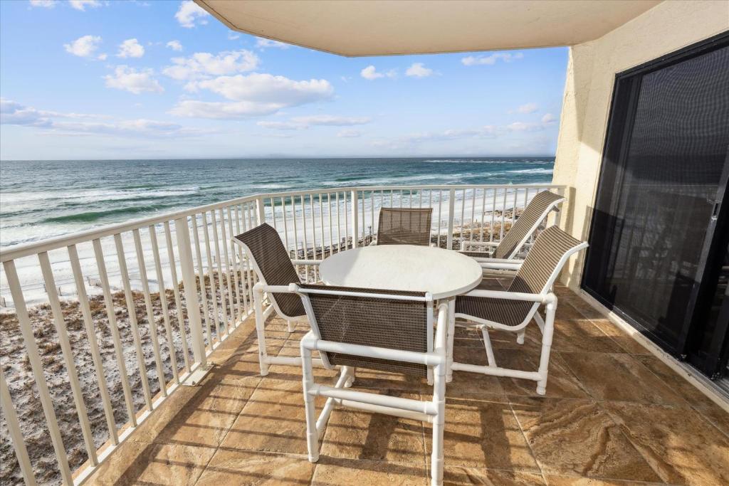 Inlet Reef 402- by Holiday Isle Properties, Destin