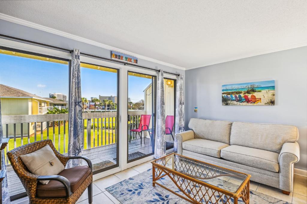 Sandpiper Cove 2058- by Holiday Isle Properties, Destin