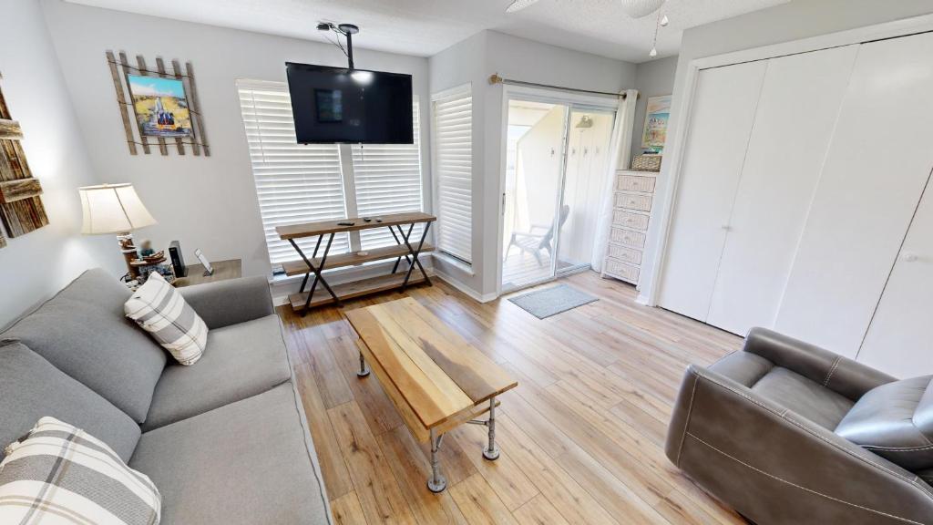 Sandpiper Cove 8236- by Holiday Isle Properties, Destin