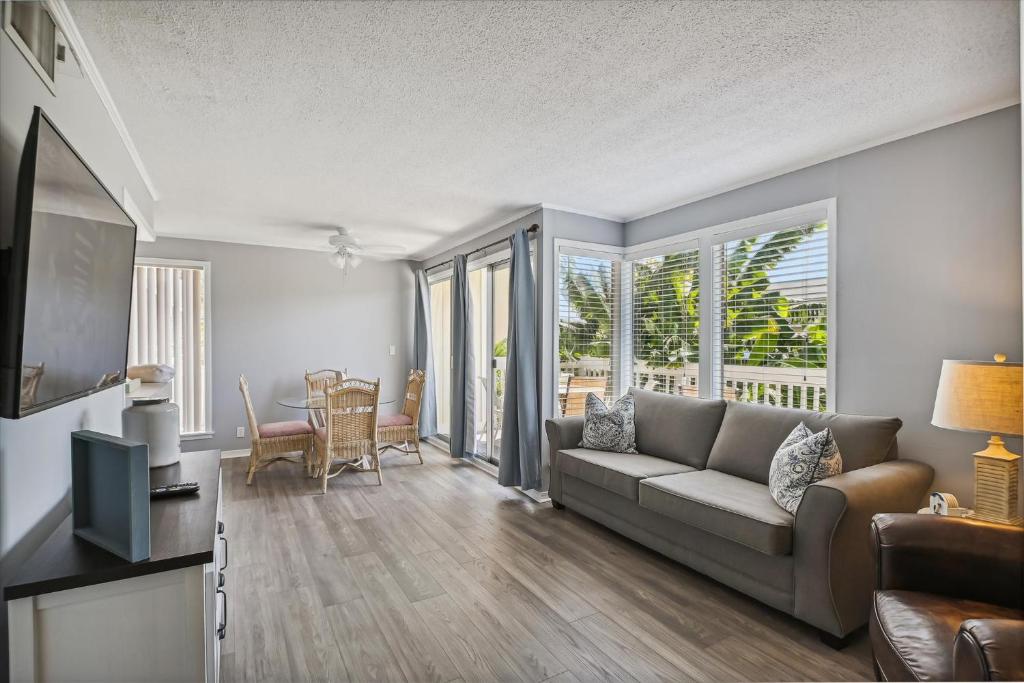 Sandpiper Cove 1030- by Holiday Isle Properties, Destin