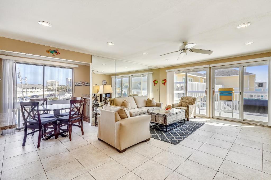 Sandpiper Cove 2136- by Holiday Isle Properties, Destin