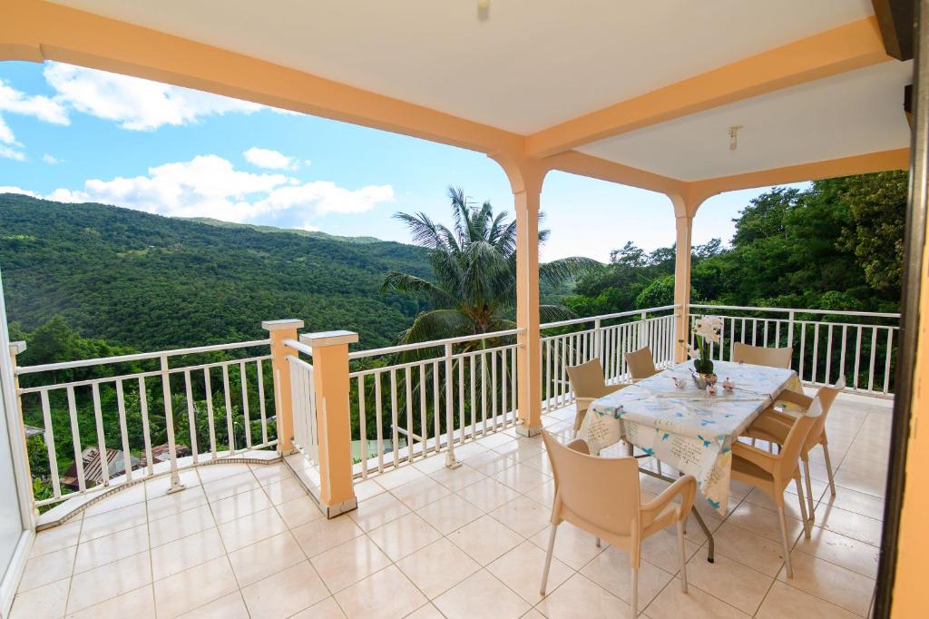 vue sur la montagne, Pointe-Noire