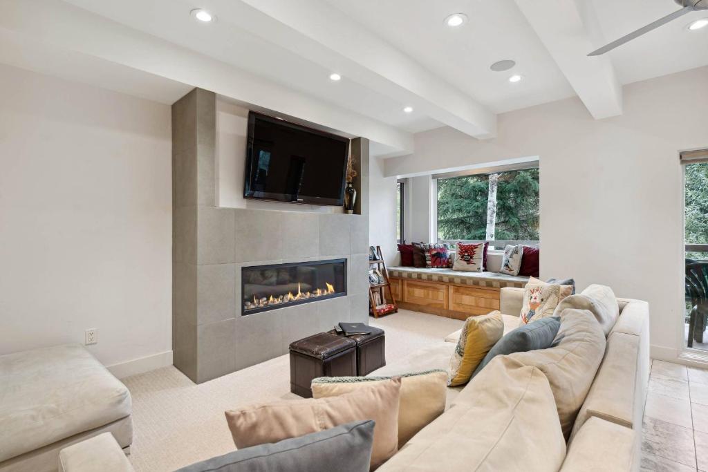 Lodge at Lionshead 350, Vail