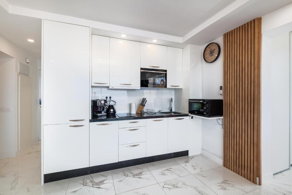 Ponderosa 619, Las Americas, 2 bedroom apartment with large terrace and ocean view, next to Siam Park - 5
