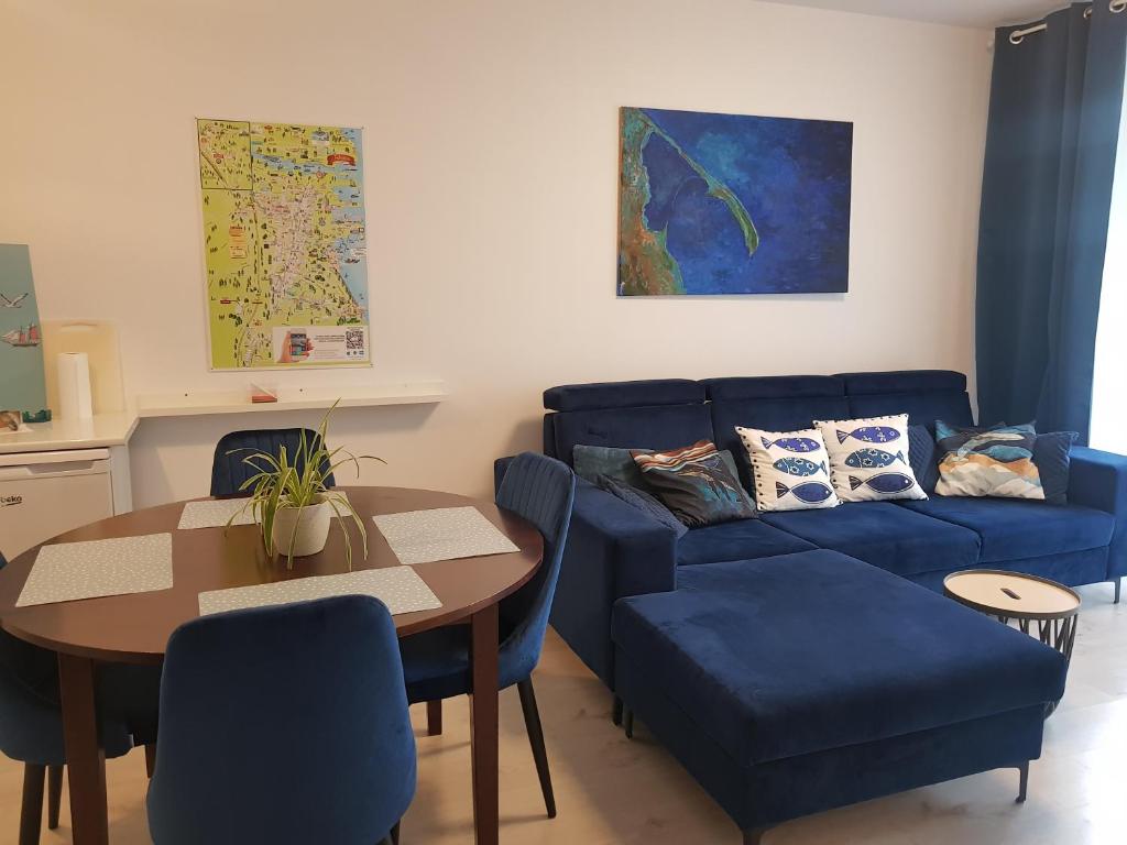 Apartment with a garden near port in Gdynia, Gdyně