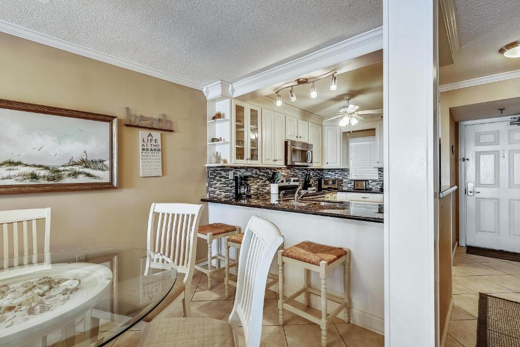 Destin on the Gulf 501-By Holiday Isle Properties, Destin