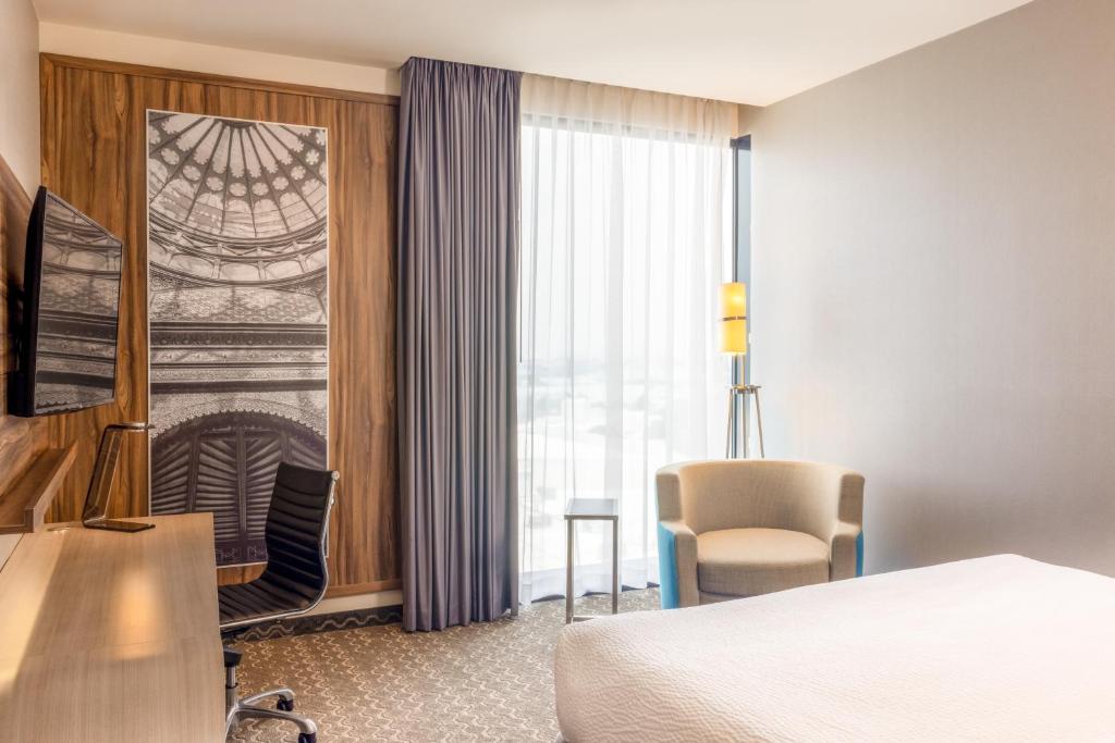 Courtyard by Marriott Mexico City Vallejo - 2