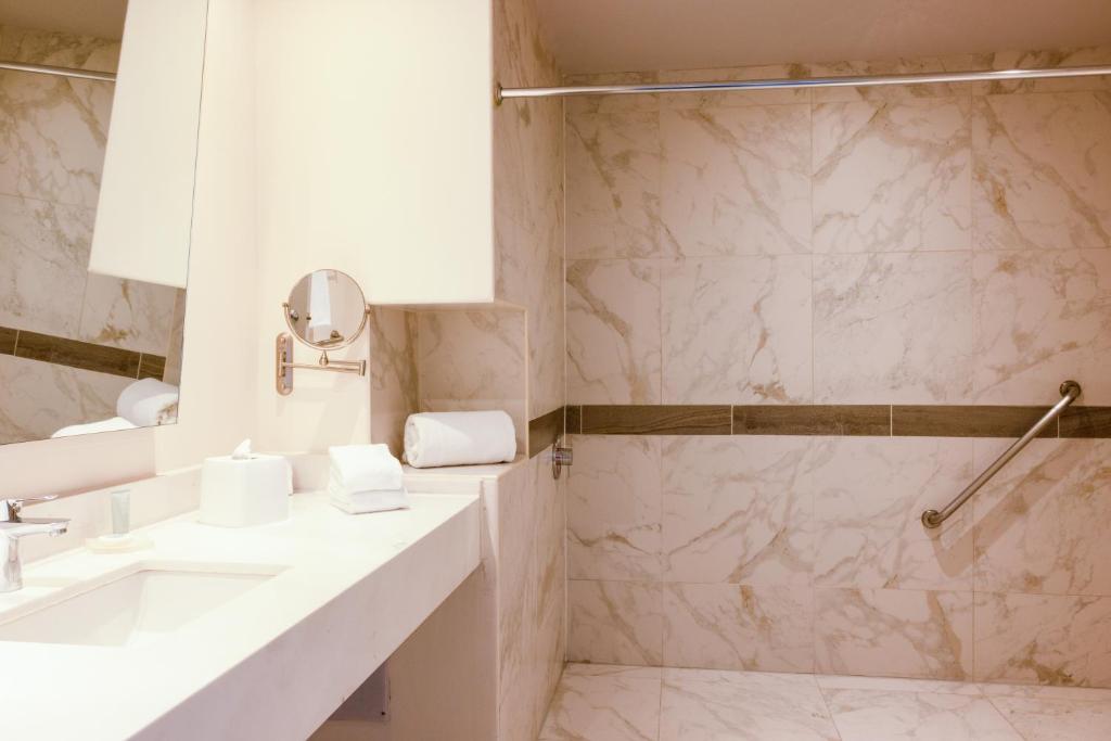 Courtyard by Marriott Mexico City Vallejo - 3
