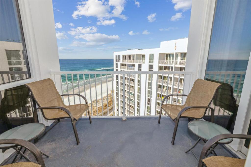 Shoreline Towers 1124- by Holiday Isle Properties, Destin