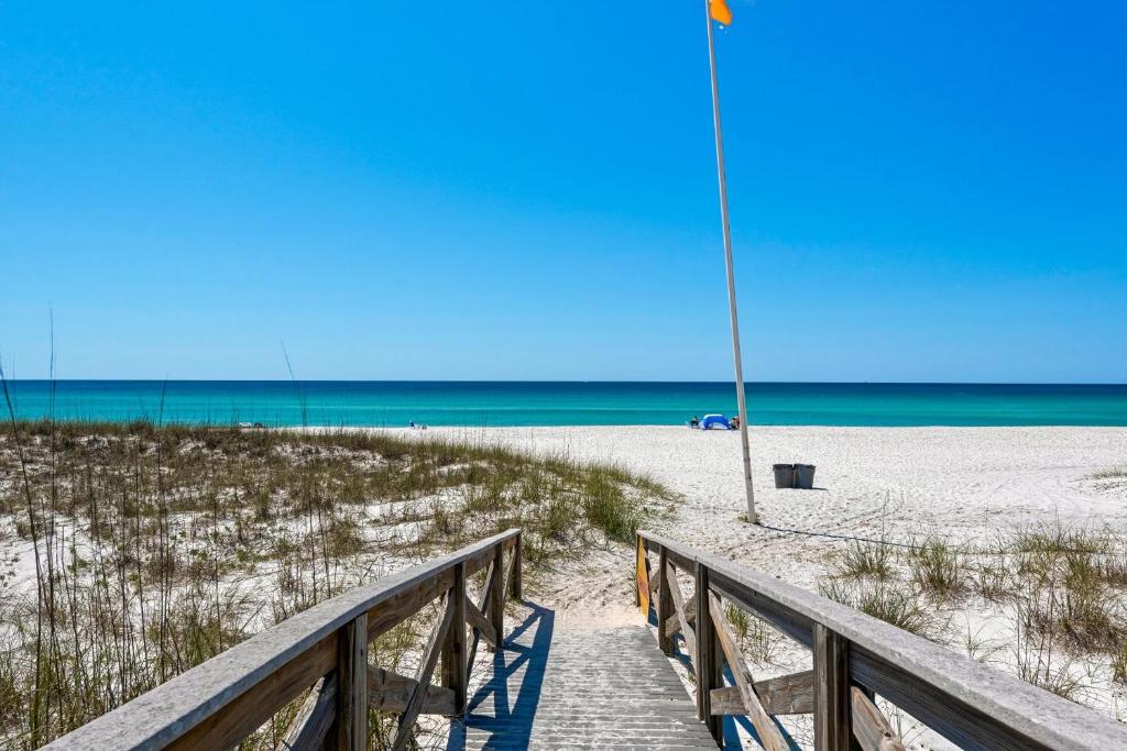 Dolphin Point 202C- by Holiday Isle Properties, Destin