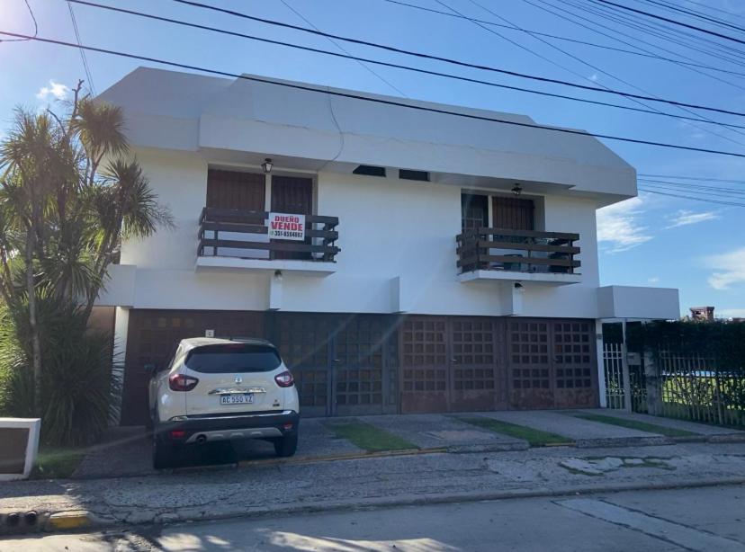 Complejo Los Pinos - Departamento de un dormitorio con parque y piscina - 1