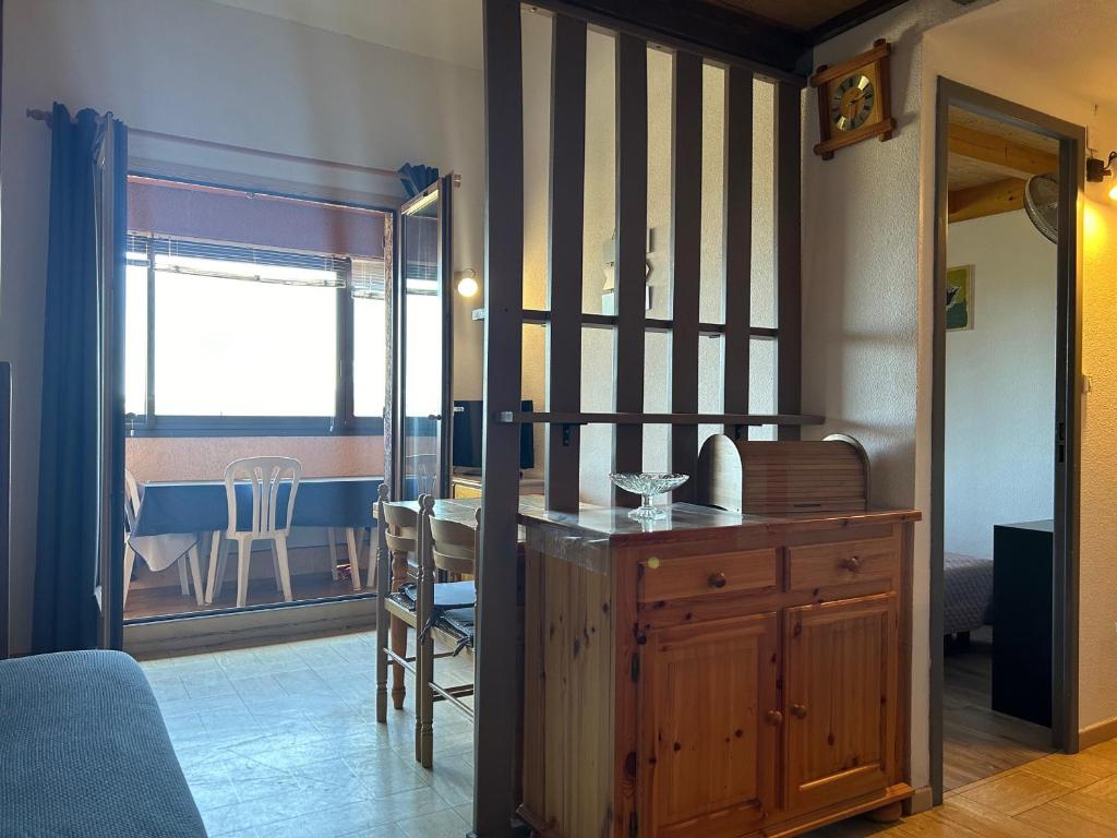 T2 Mezzanine Saint-Cyprien: Proche Plage, Parking Sécurisé, Équipé, Animaux Acceptés - FR-1-793-6 - 3