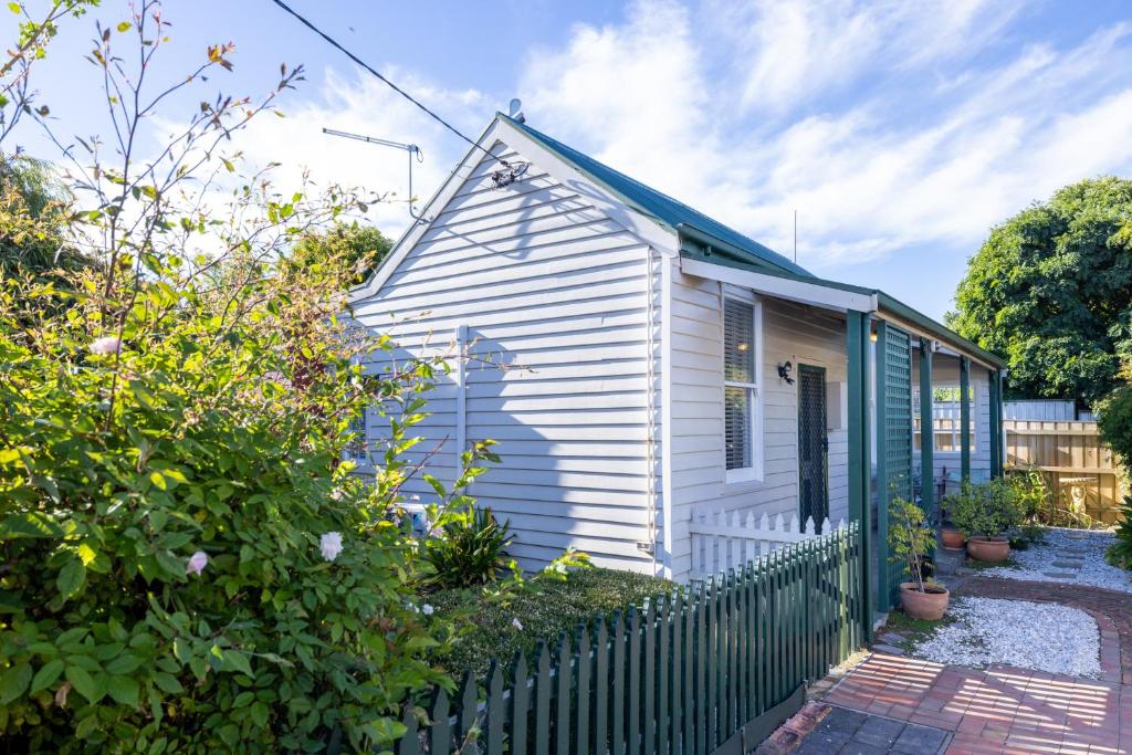 Badger’s Inlet Devonport, Devonport