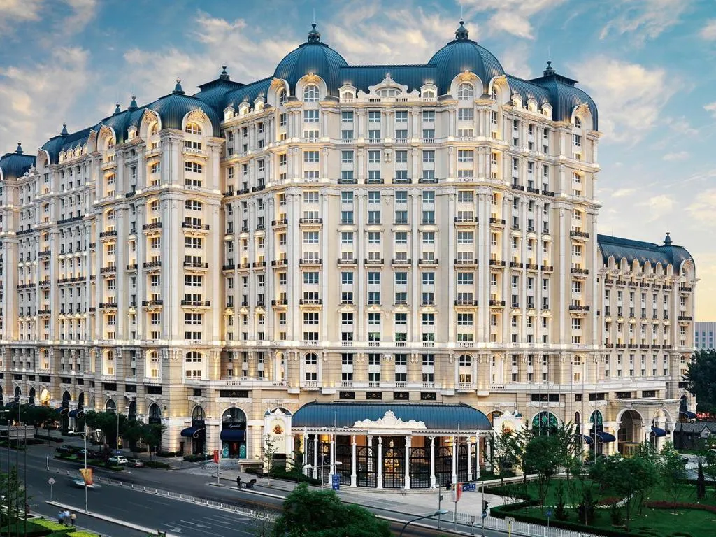 Legendale Hotel Beijing, hotel in Beijing