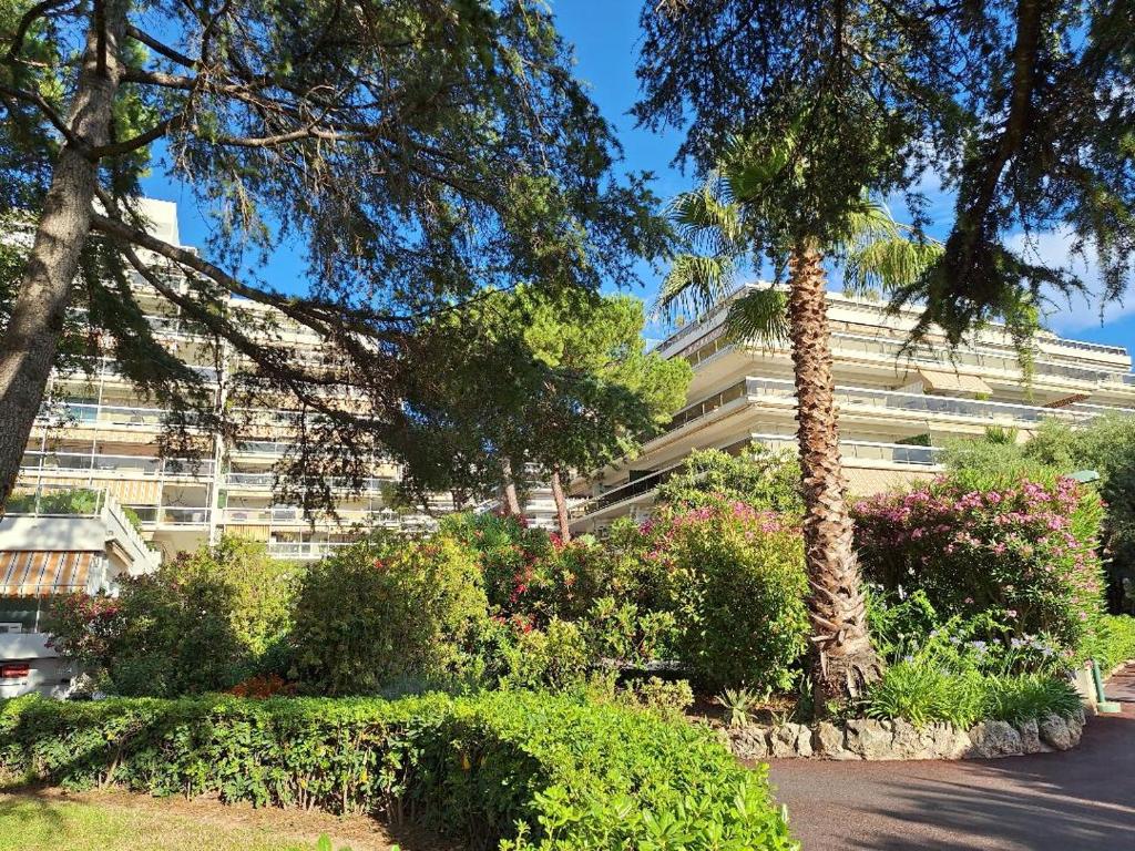 JUAN LES PINS Charming - 5