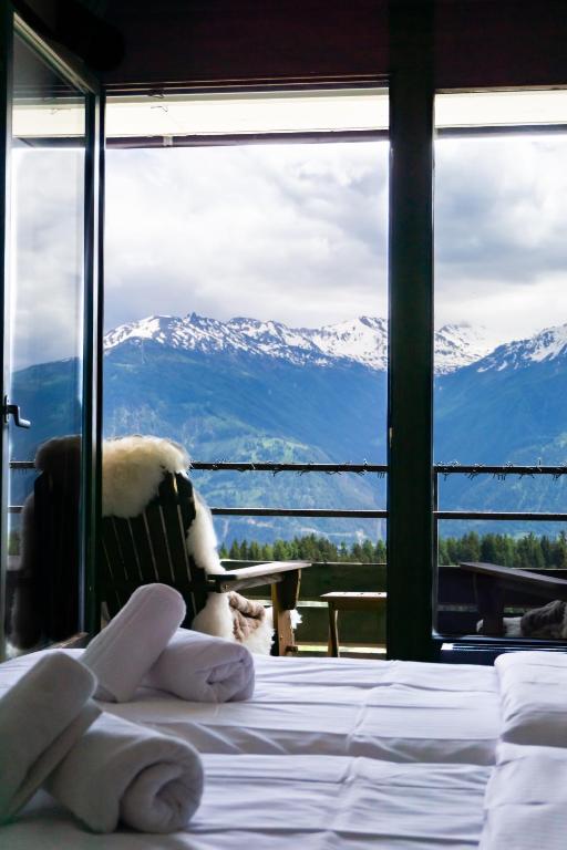 Ace Location with Pool & Sauna, Crans-Montana