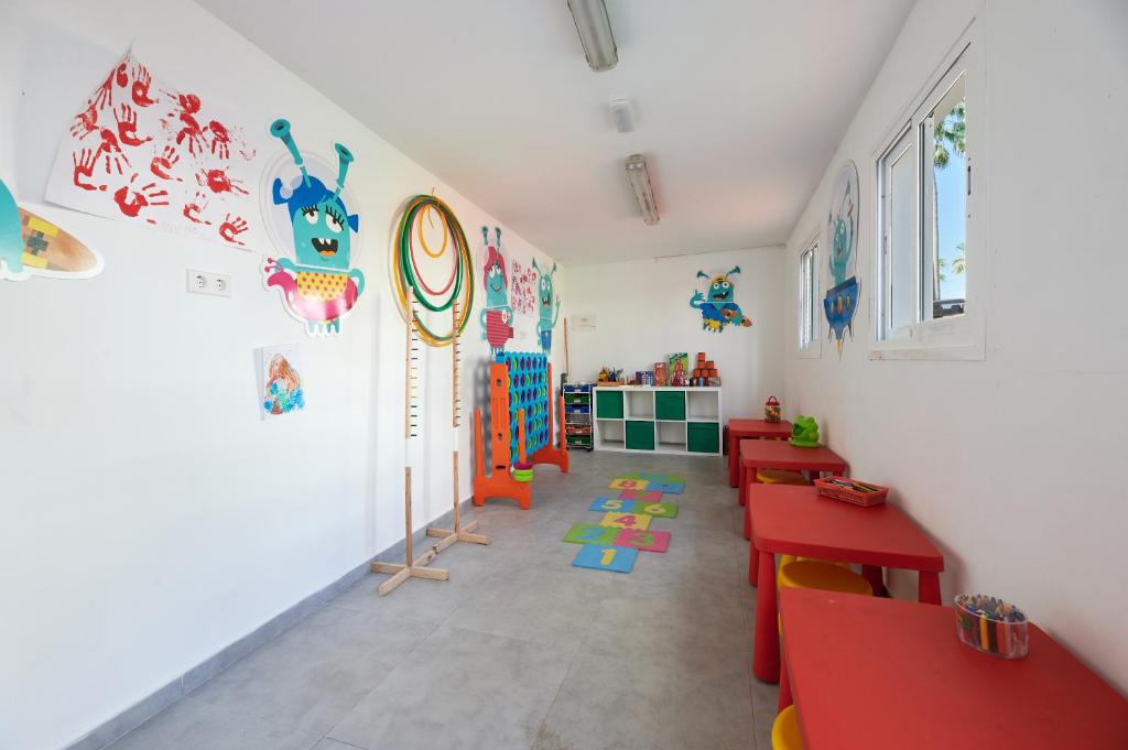 Alua Boccaccio — Attractions for children in Alcudia, Balearic Islands