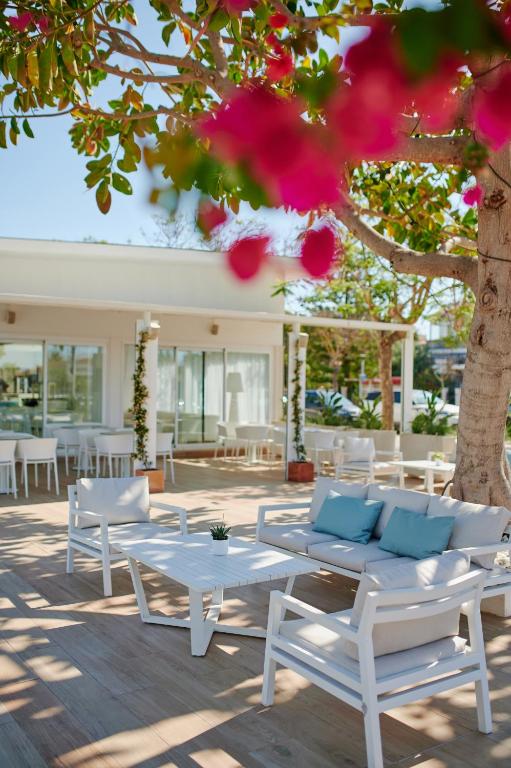 Alua Boccaccio — Restaurant & bars in Alcudia, Balearic Islands