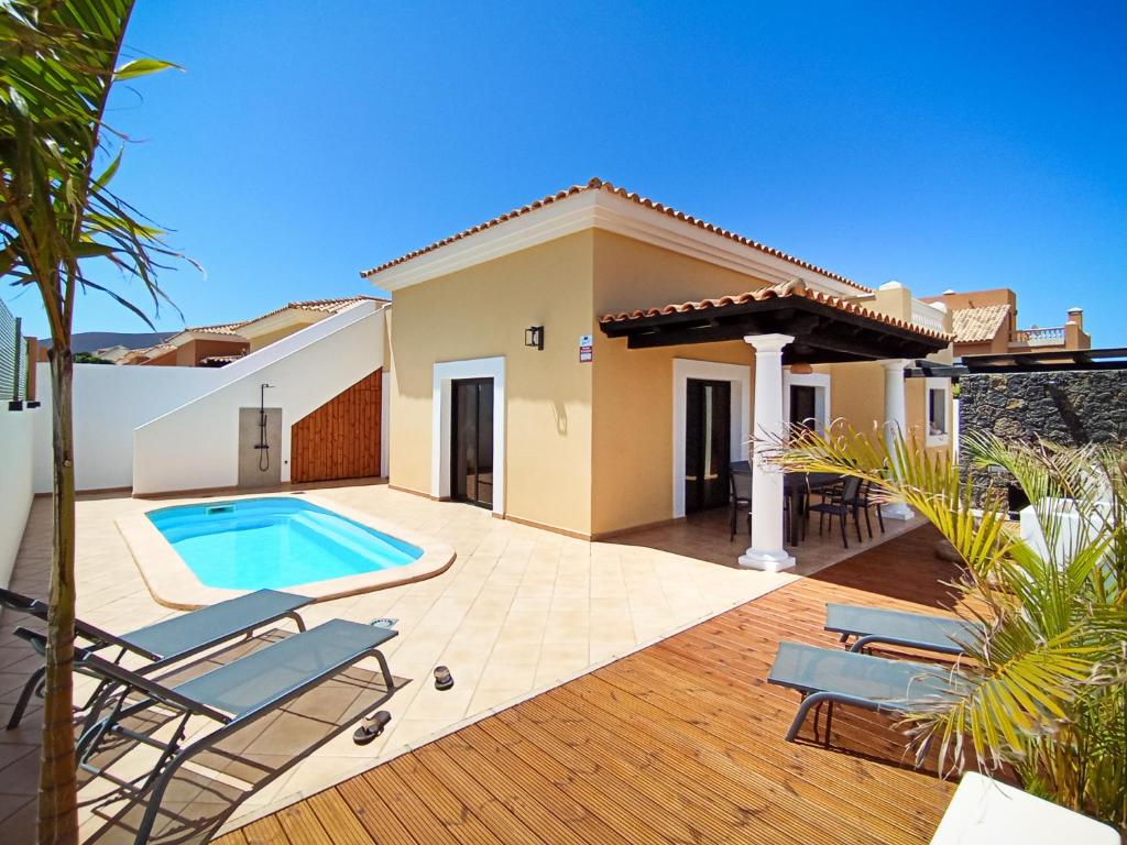 Surf Dream Villa - 1
