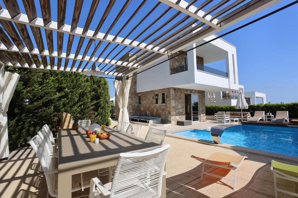 Villa Douglas - Private Pool BBQ 4Bdrms View 전경