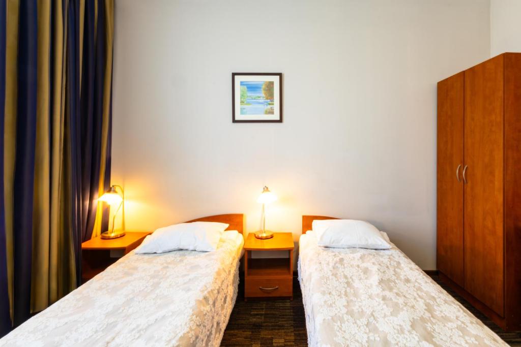 Noclegi Stadion Bed & Breakfast — Hotel rooms in Warsaw, Masovian