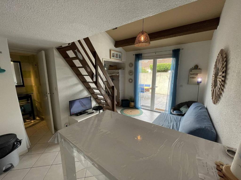 Charmante villa climatisée T2 mezzanine, 6 pers, terrasse ensoleillée, proche plage et commerces - FR-1-106-37 - 5