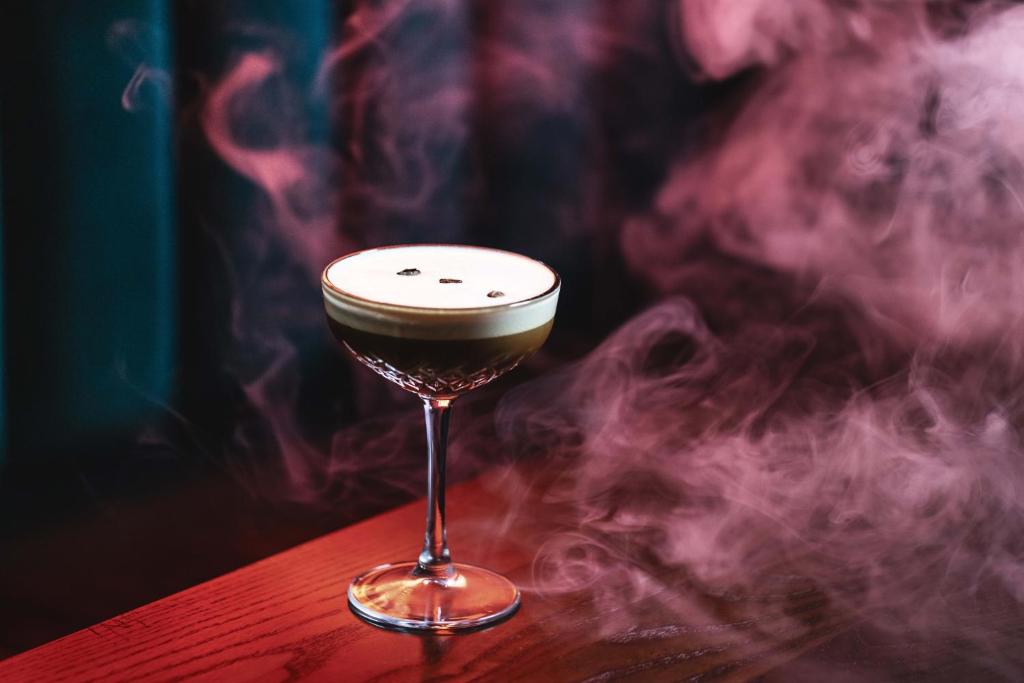 Pomme d'Or Hotel — Restaurant & bars in Grouville