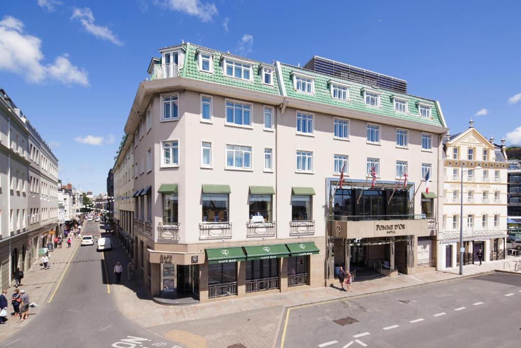 Pomme d'Or Hotel — Hotel building in Grouville