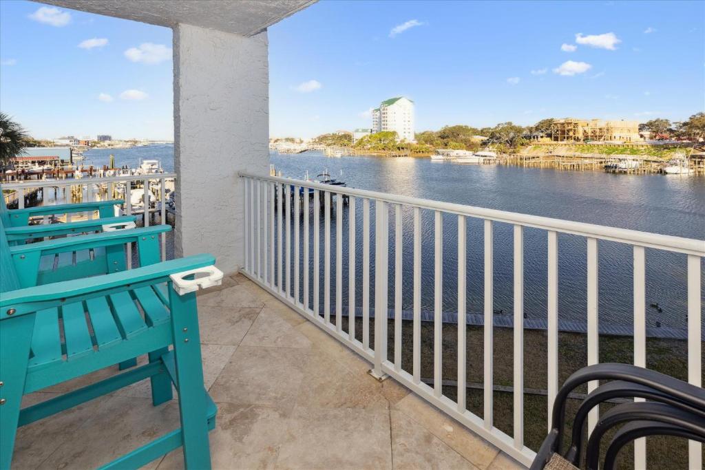 Dolphin Point 305B- by Holiday Isle Properties, Destin