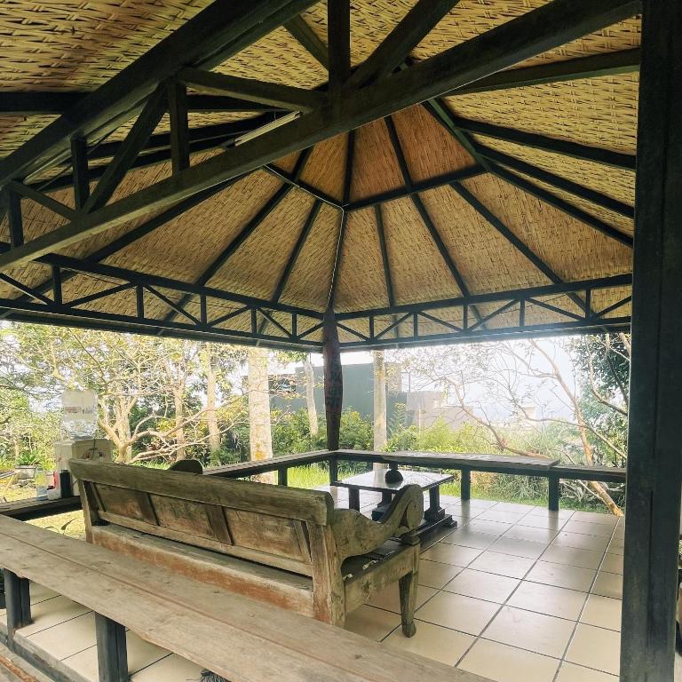 Wira garden vila city view & big garden for bbq and relax in Bandung strategic area Wira garden vila city view & big garden for bbq and relax in Bandung strategic area