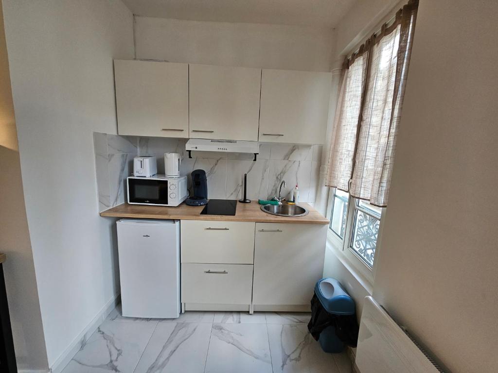 Appartement a Paris Clichy - 5
