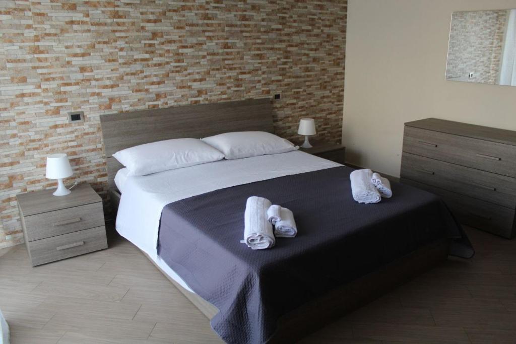 A casa di Mony, Katánie