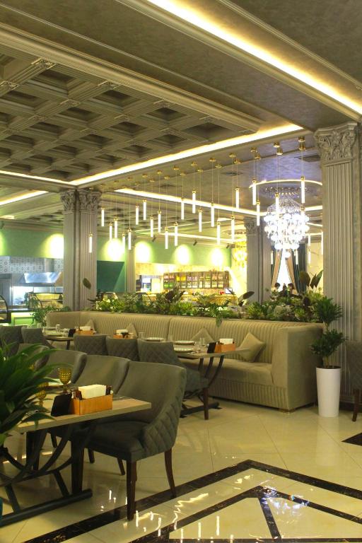 Restaurant, Simma Hotel Spa & Waterpark in Tashkent