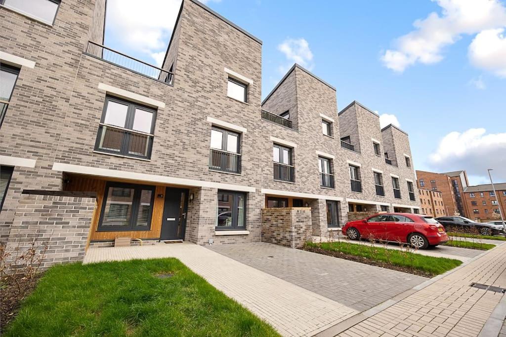 Dunmore Rooftop, Glasgow