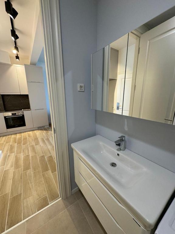 Skyline Premium Residences - 3