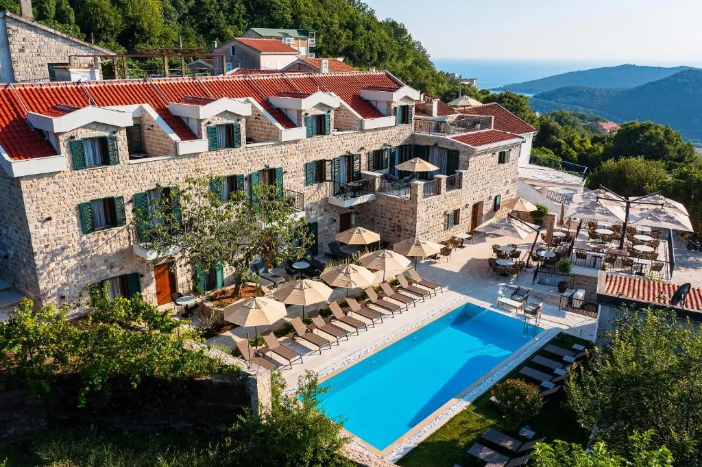Boutique hotel Ruzmarin SPA & Garden by Aycon，位于布德瓦的酒店