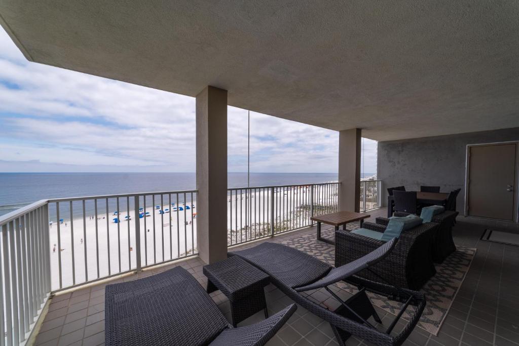 White Caps 701, Orange Beach