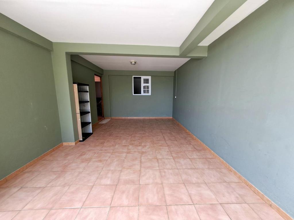 Apparemment Ti Thom, Marigot