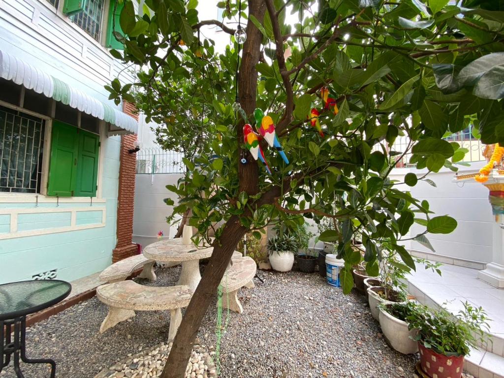 考山绿园酒店 (Green Garden Khaosan)