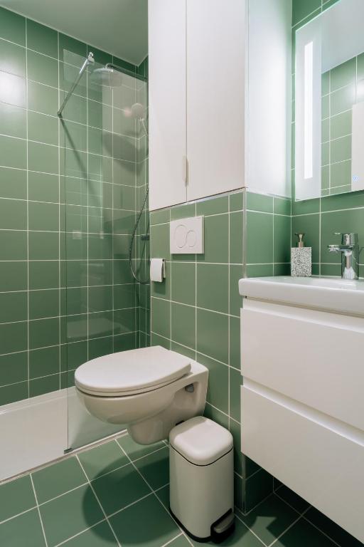 Stunning 1 Bedroom Apartment in Paris - 3