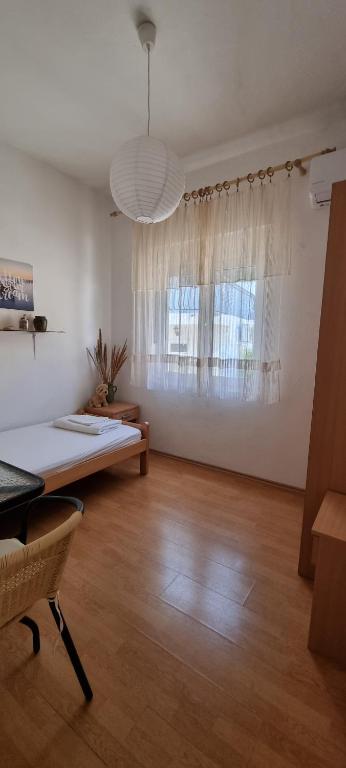 Single Room with Shared Bathroom, Zemunella Guest House in Herceg Novi