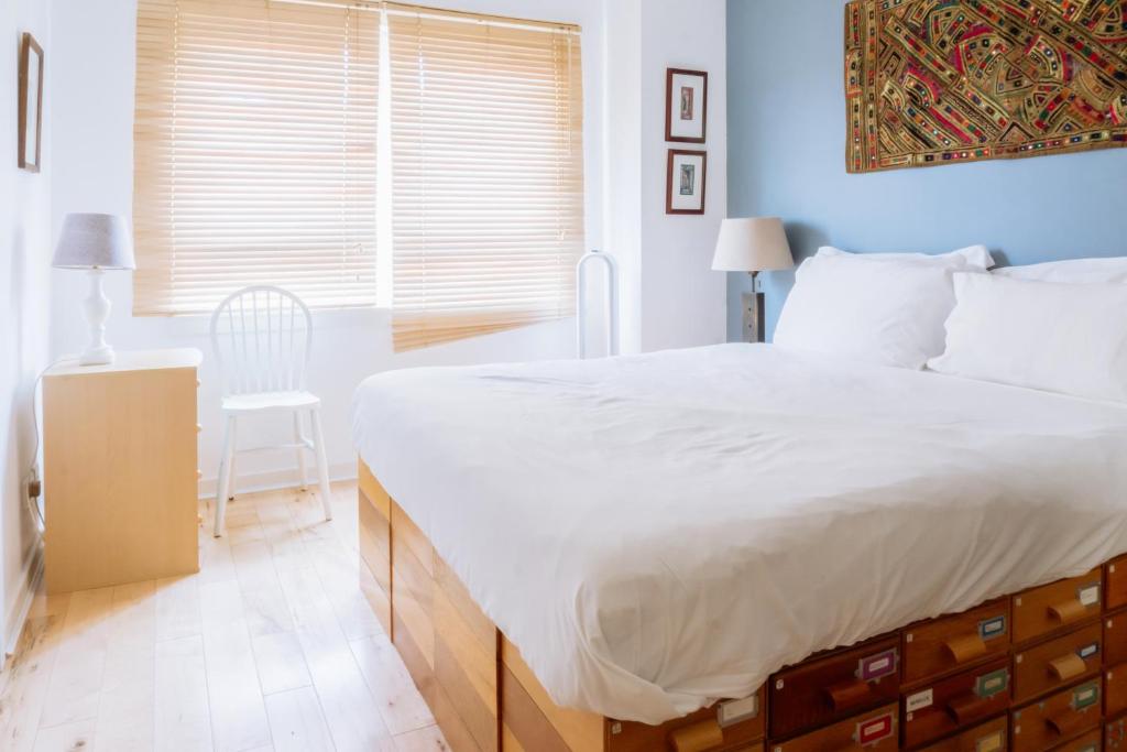 3-Bedroom Apartment near Holyrood Park, Edinburgh photo 2
