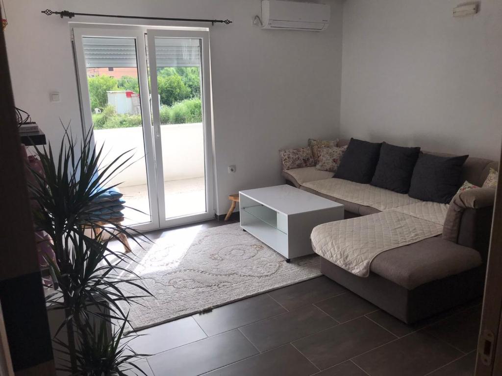 Family house Grbalj - 4