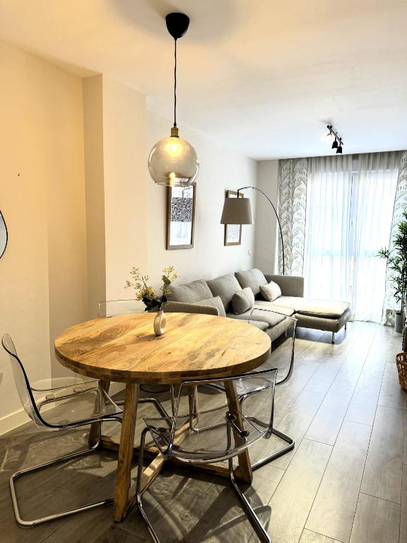 Encantador apartamento en Castilla by beBalmy, Мадрид