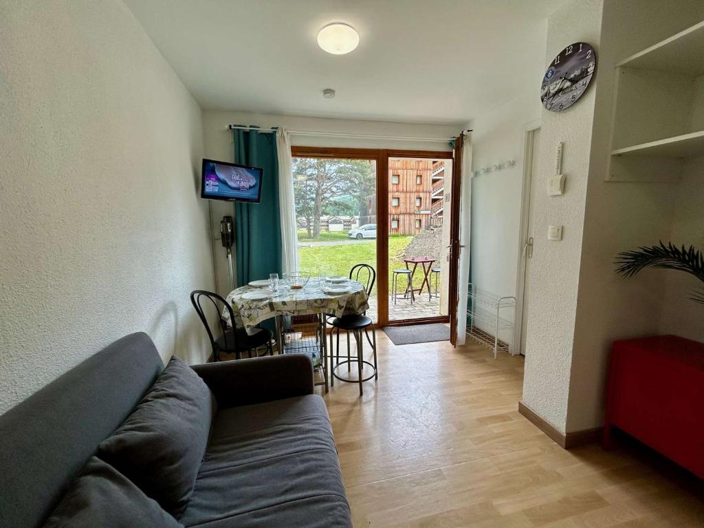 Appartement 4 pers. avec terrasse proche télésiège - SuperDevoluy - FR-1-525-289 - 1
